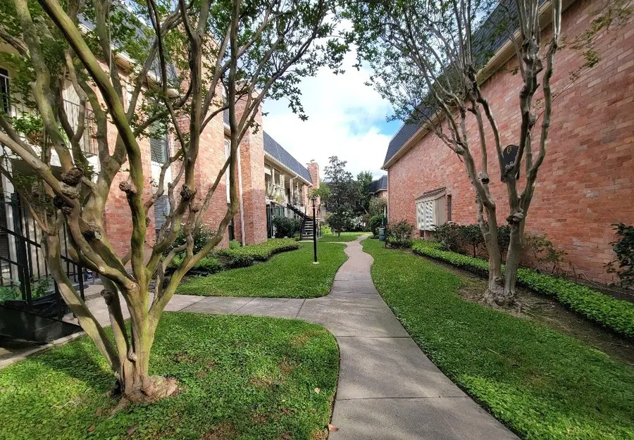 1601 S Shepherd Drive #164, Houston, TX 77019 - #3