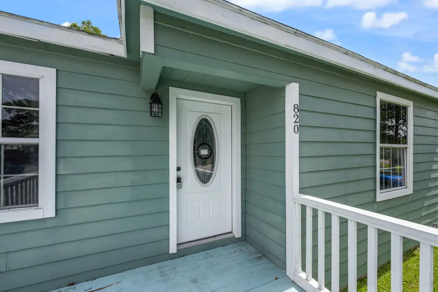 820 12th Avenue N, Texas City, TX 77590 - #2