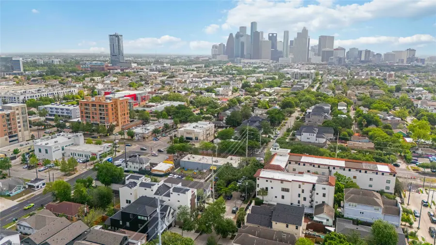 1110 Peden Street #B, Houston, TX 77006 - #2