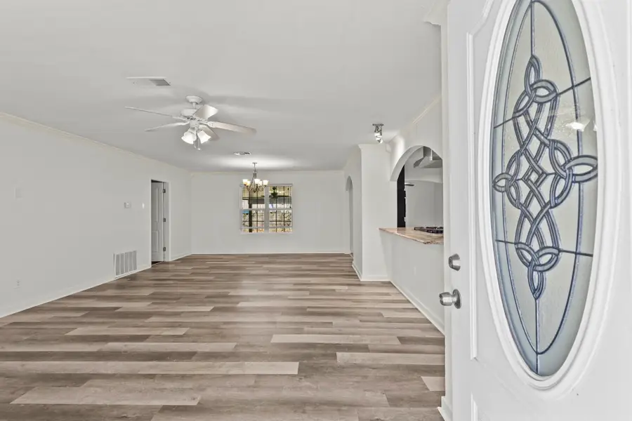 1132 18th Avenue N, Texas City, TX 77590 - #2