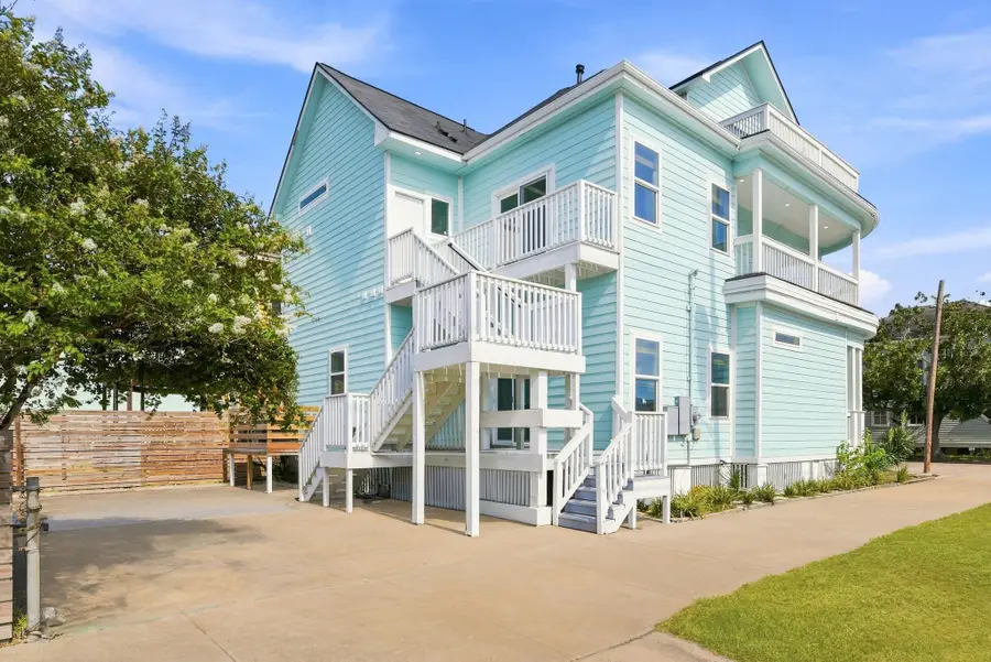 2326 Bernardo De Galvez, Galveston, TX 77550 - #3