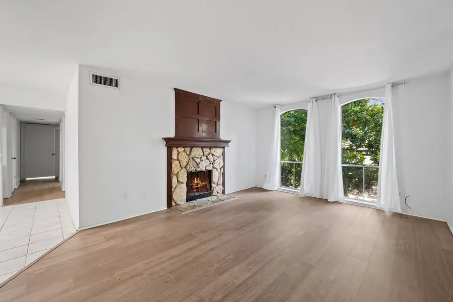 4649 Wild Indigo Street #337, Houston, TX 77027 - #2