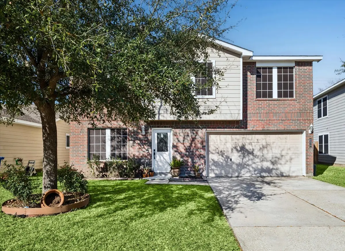 8435 Broadleaf Avenue, Baytown, TX 77521 - #1