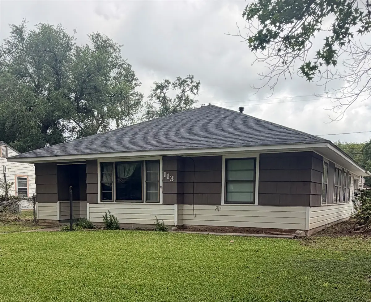 113 Cypress Street, Lake Jackson, TX 77566 - #1