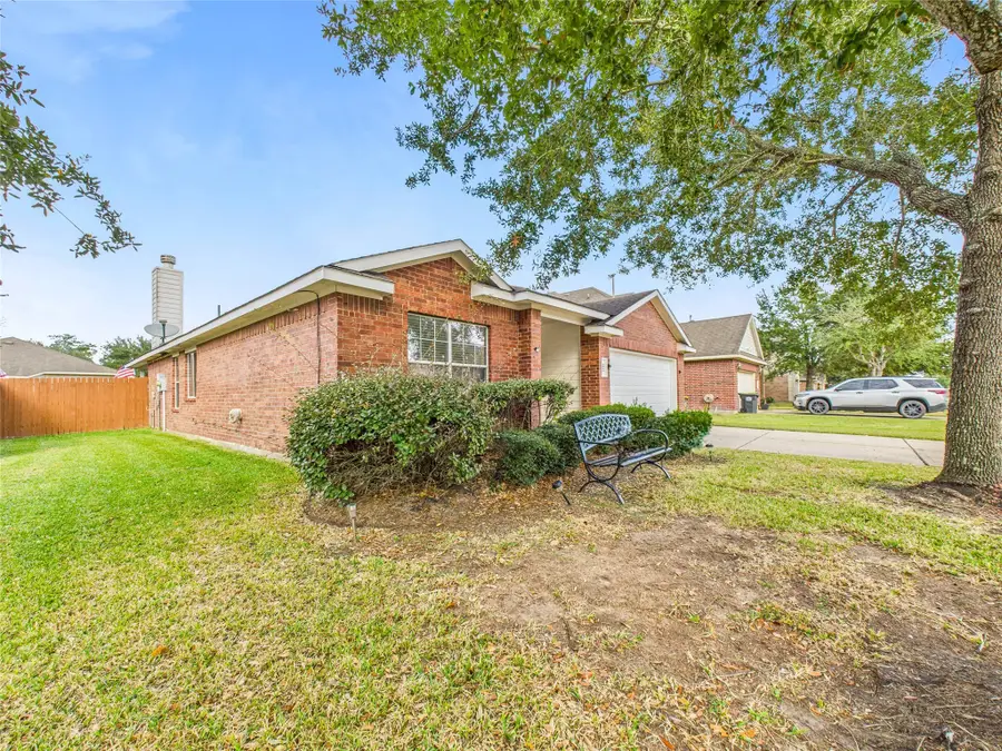 6009 Village Grove Drive, Pearland, TX 77581 - #3