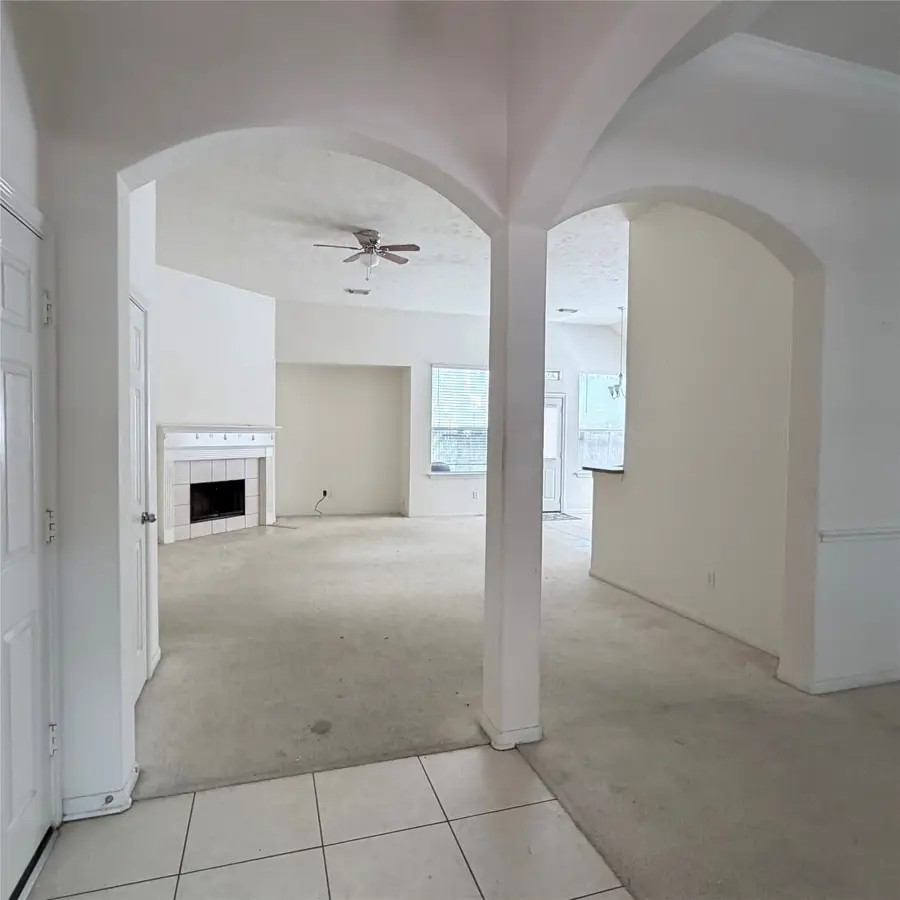 18 Griffin Hill Court, The Woodlands, TX 77382 - #3
