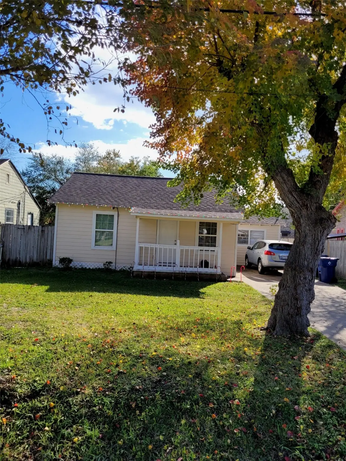 2415 4th Avenue N, Texas City, TX 77590 - Image #1