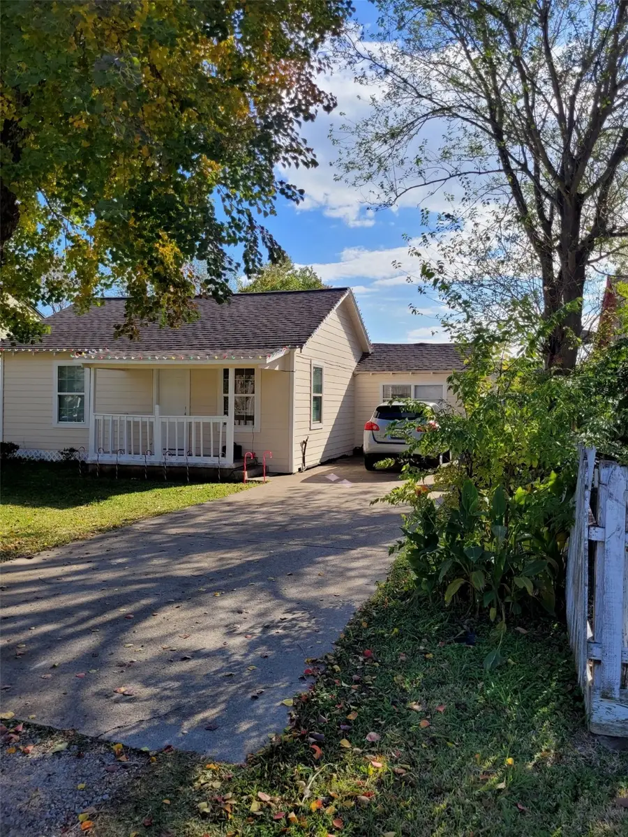 2415 4th Avenue N, Texas City, TX 77590 - Image #3