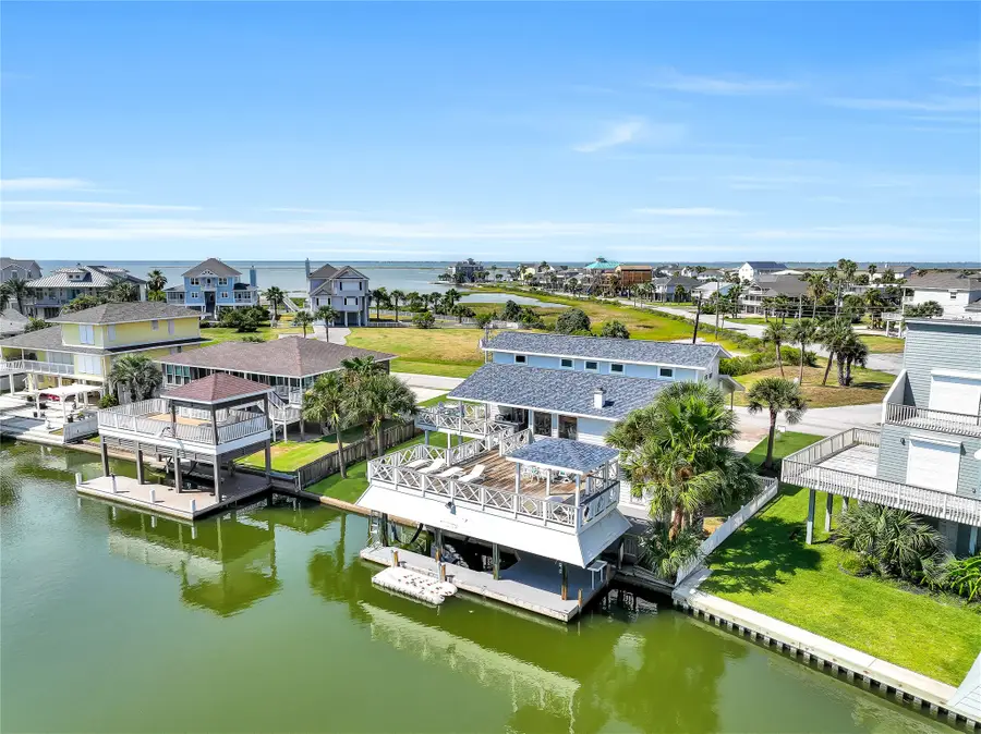 3519 Christmas Tree Point Road, Galveston, TX 77554 - Image #2