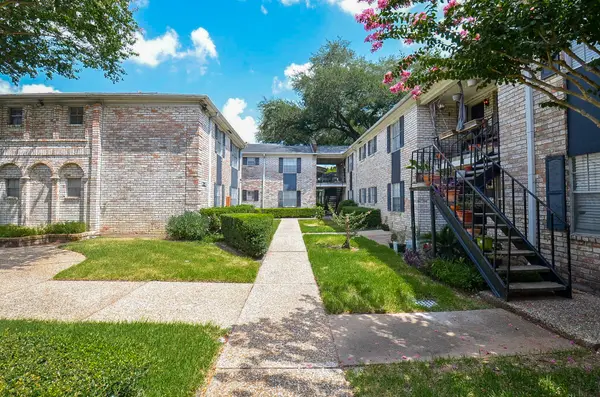 7900 Westheimer Road #105, Houston, TX 77063
