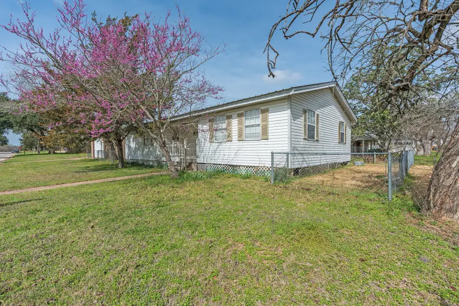 1310 Brazos Street, Hempstead, TX 77445 - #3