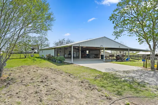 4832 Belton Lane, Anahuac, TX 77514