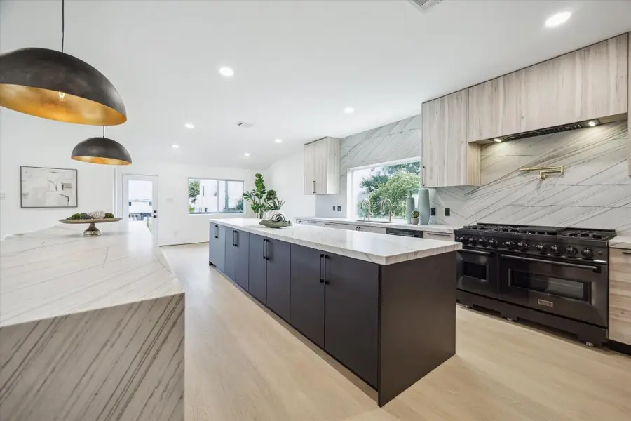 5659 Lymbar Drive, Houston, TX 77096 - Image #2