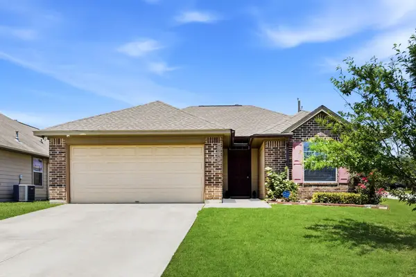 100 Oakwood Court, Huntsville, TX 77320
