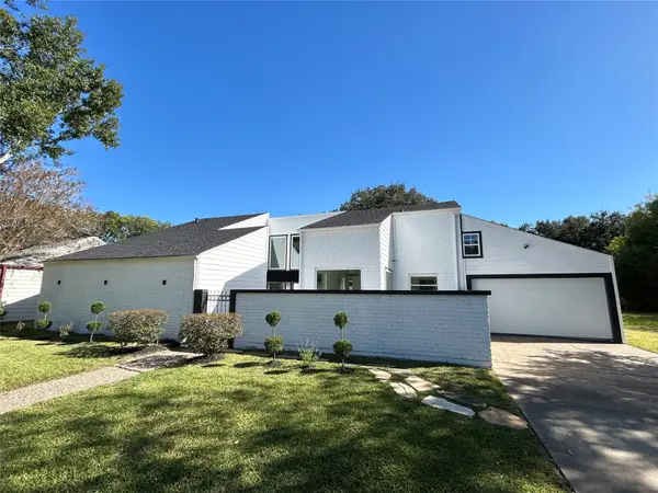 11923 Riverview Drive, Houston, TX 77077