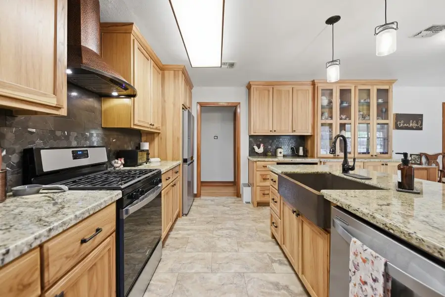 1607 S Chappell Hill Street, Brenham, TX 77833 - #3