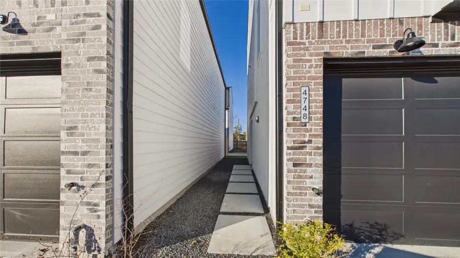 4748 Martin Hill Street, Houston, TX 77018 - Image #2