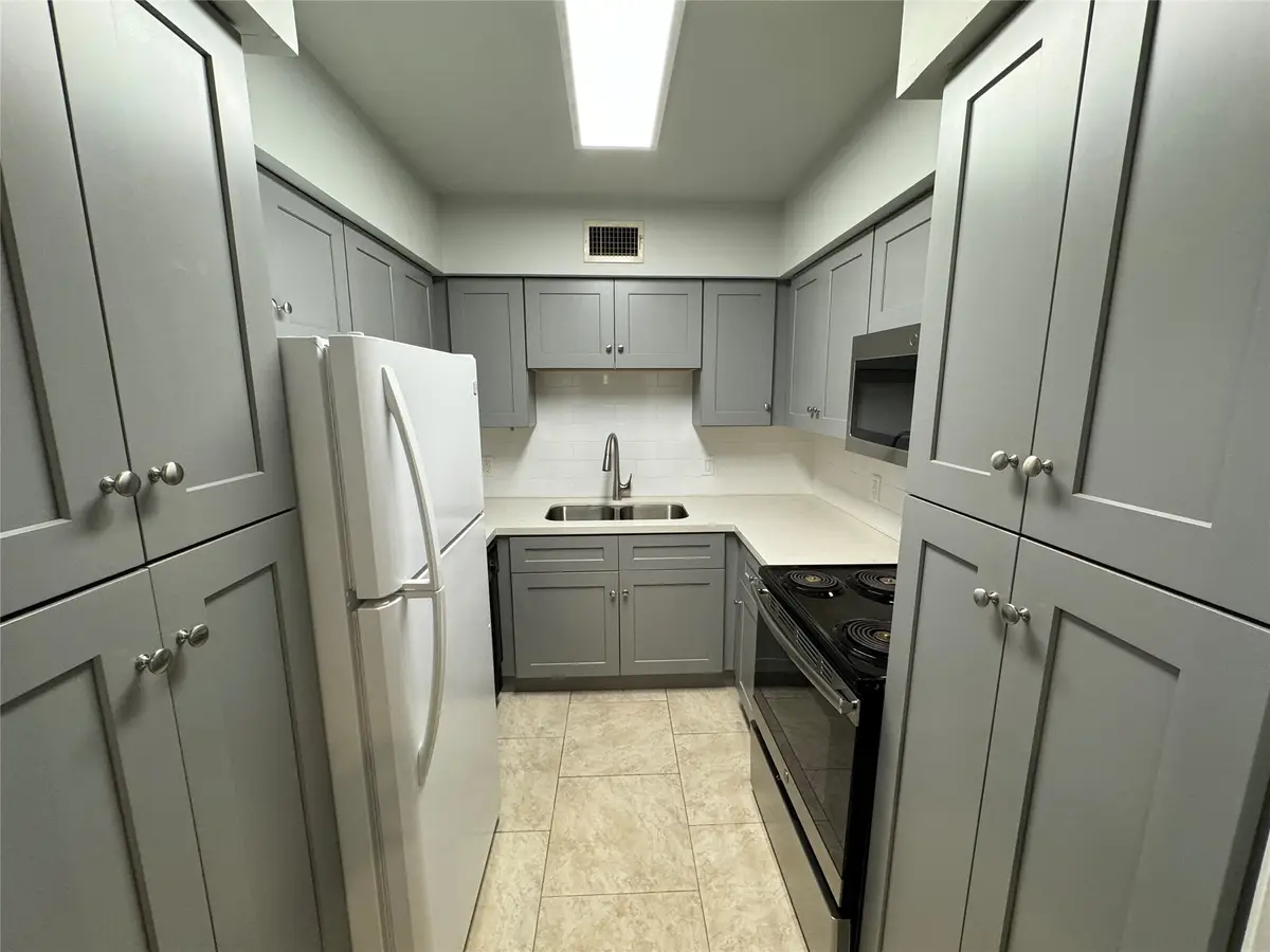 2600 Bellefontaine A14 Street #A14, Houston, TX 77025 - Image #1