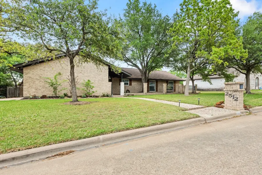 2512 Towering Oaks Drive, Bryan, TX 77802 - #2