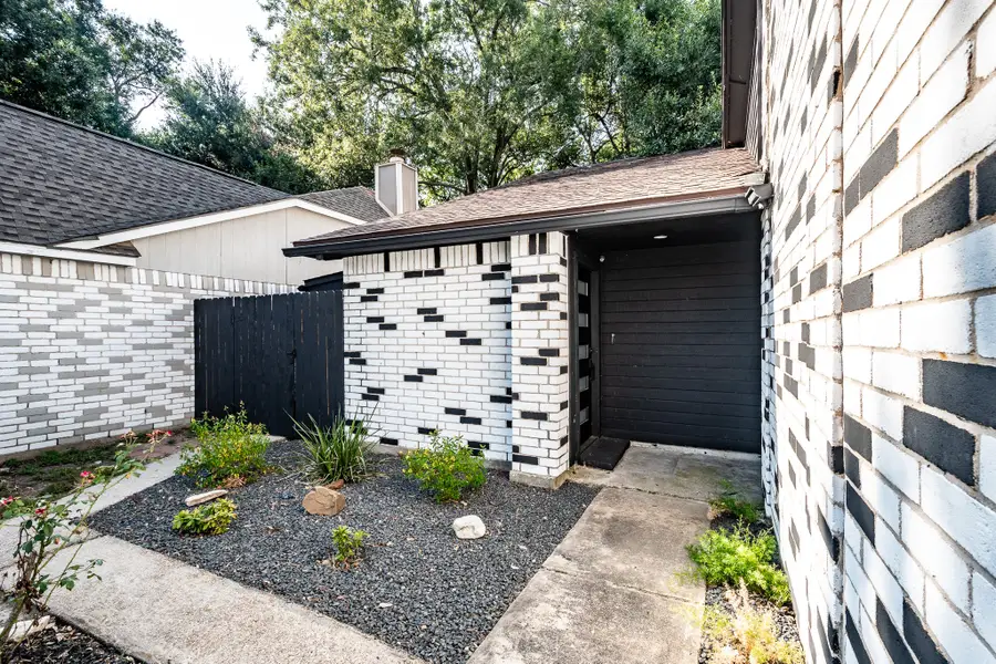 30 Crestbriar Court, Baytown, TX 77521 - #2