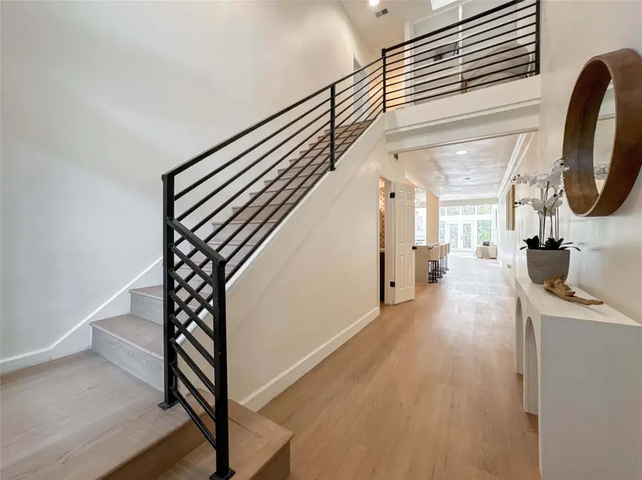 9533 Bayou Brook Street, Houston, TX 77063 - Image #3