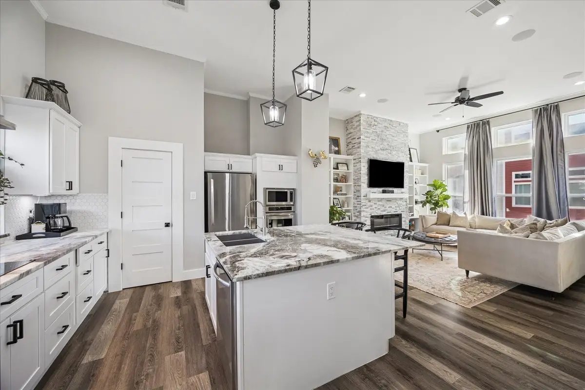 2108 Oatfield Drive, Houston, TX 77018 - Image #1