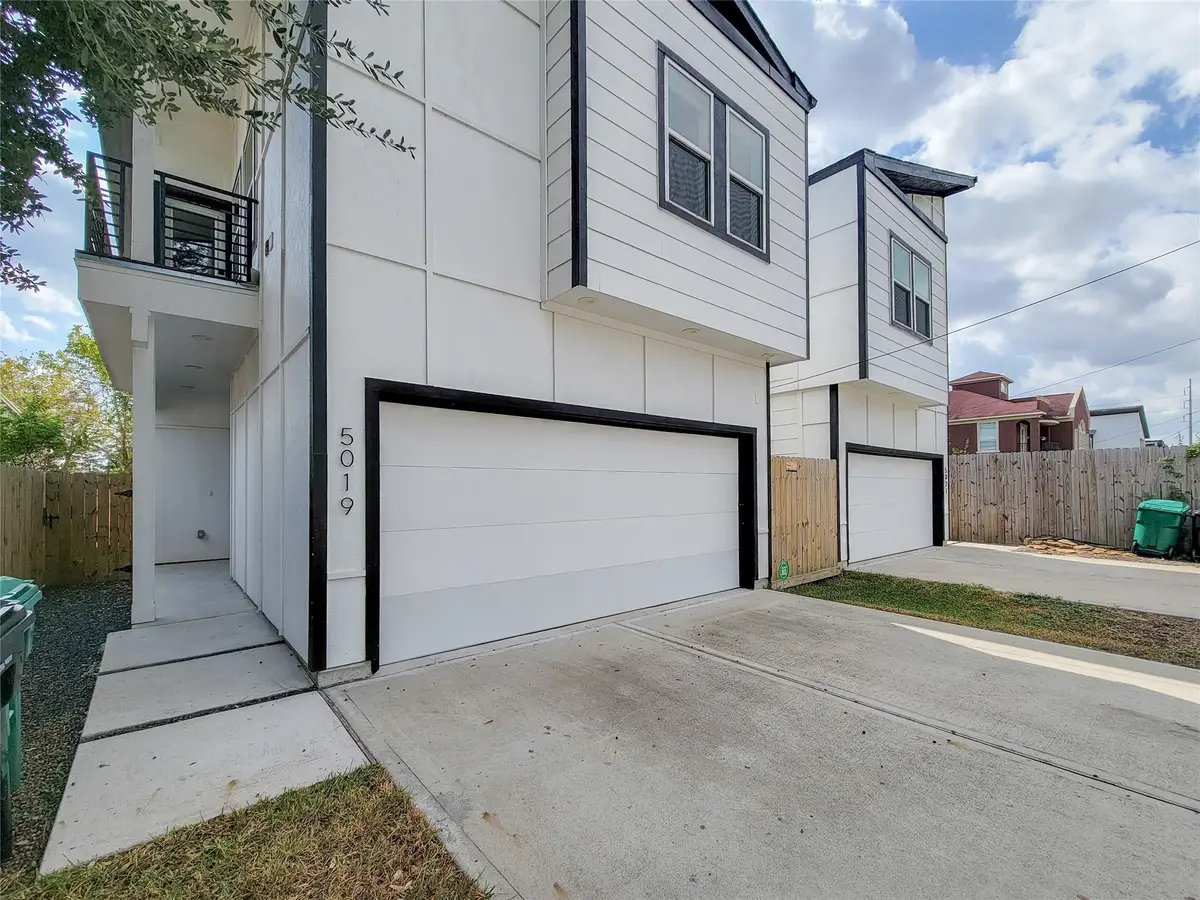 5019 Creekmont Drive, Houston, TX 77091 - Image #1