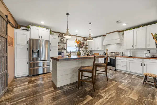 451 Private Road 1505, Bandera, TX 78003
