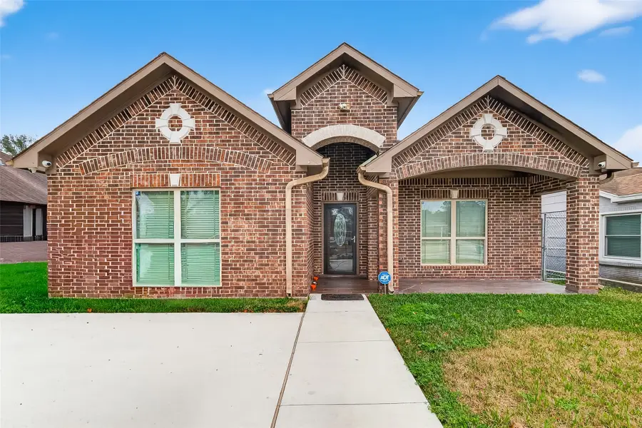 213 W Jackson Avenue, Pasadena, TX 77506 - #3
