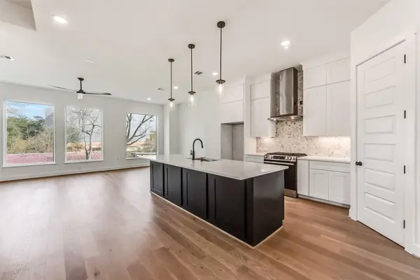 806 Fisher Street #B, Houston, TX 77018