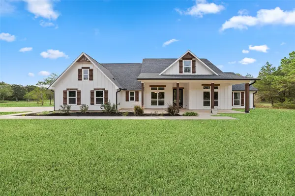 1011 Bonfire West Road, Cat Spring, TX 78933