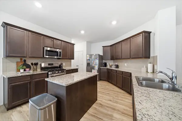 4920 Twin Summit Drive, Rosenberg, TX 77469