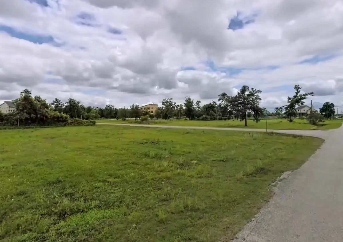 527 S Burnett Drive, Baytown, TX 77520 - #1