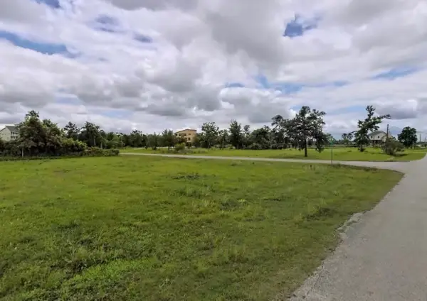 527 S Burnett Drive, Baytown, TX 77520