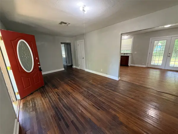 1211 17th Avenue N, Texas City, TX 77590