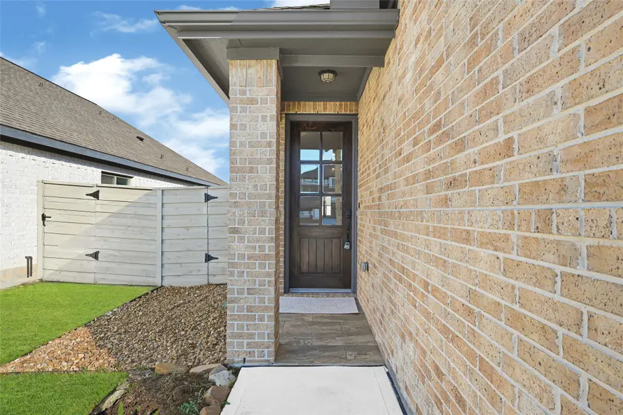 4723 Crest Hill Dr, Manvel, TX 77578 - Image #2