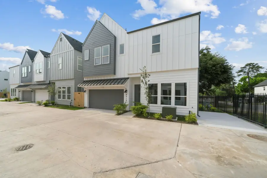 8902 Sunshine Laverne Lane, Houston, TX 77080 - #2