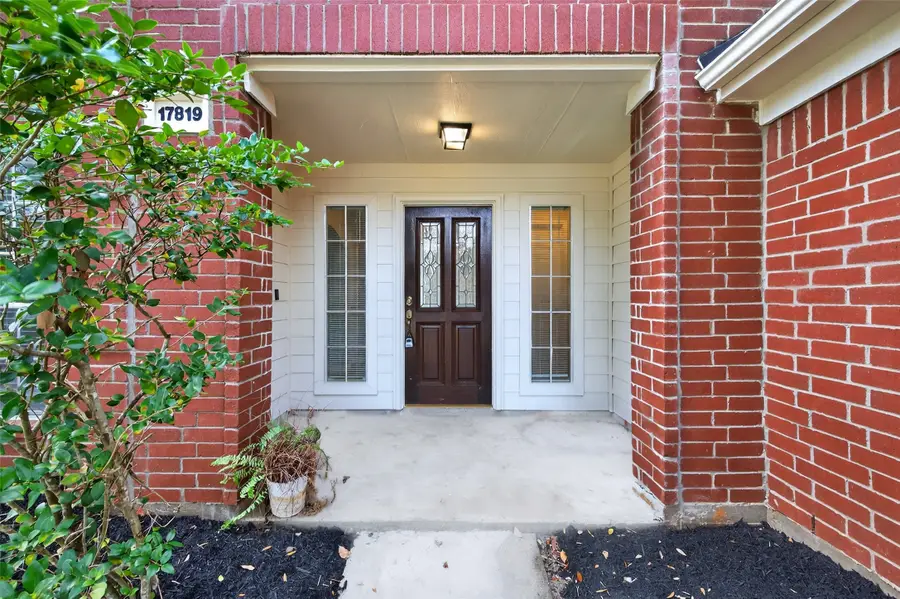 17819 Inland Oaks Drive, Richmond, TX 77407 - Image #2