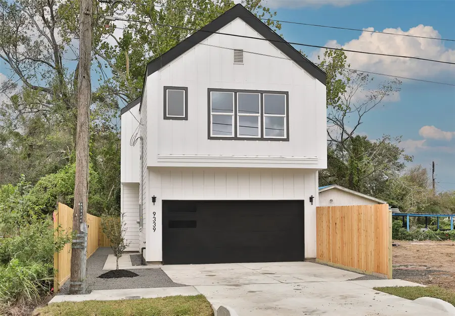 9339 Lavender St, Houston, TX 77016 - #2