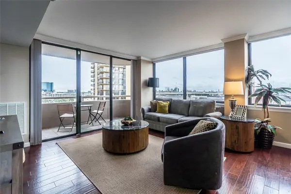 3525 Sage Road #1009, Houston, TX 77056