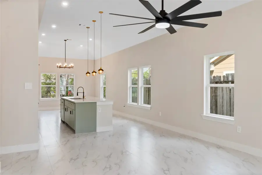 12011 Coulson Cir, Houston, TX 77015 - Image #3