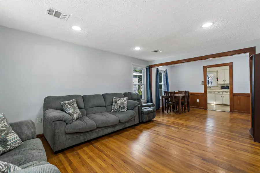 605 Maple Avenue, Pasadena, TX 77506 - #2