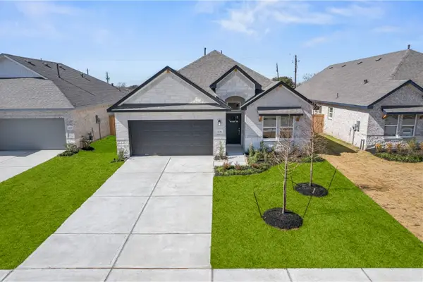 8311 Amber Summit Lane, Angleton, TX 77515