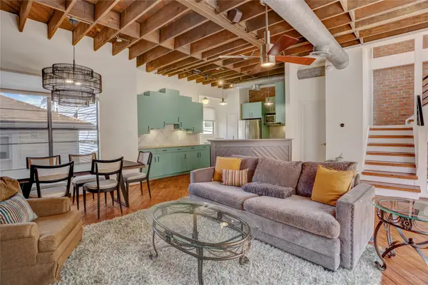 702 W Clay Street, Houston, TX 77019