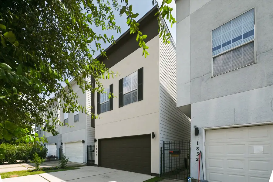 1834 Woodvine Drive, Houston, TX 77055 - Image #3