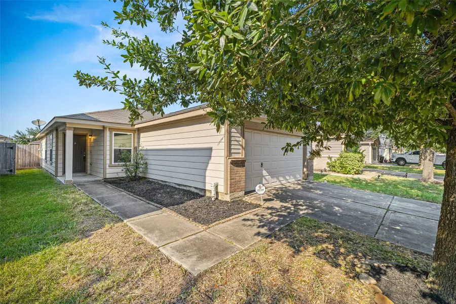 2746 Piney Lake Court, Houston, TX 77038 - Image #2