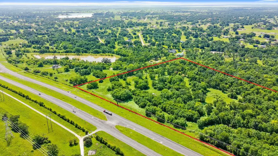 9667 Jimmy Phillips Boulevard, Angleton, TX 77515 - Image #3