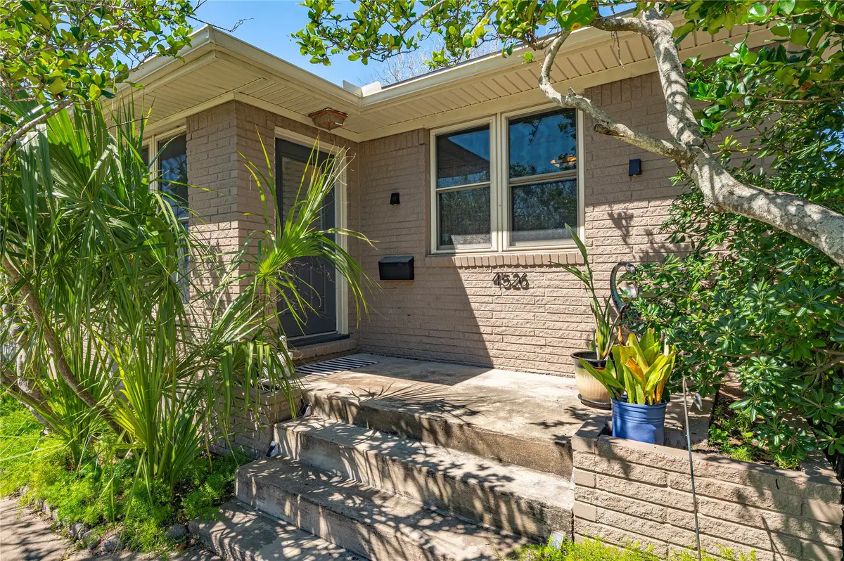 4526 S Avenue S, Galveston, TX 77551 - #1