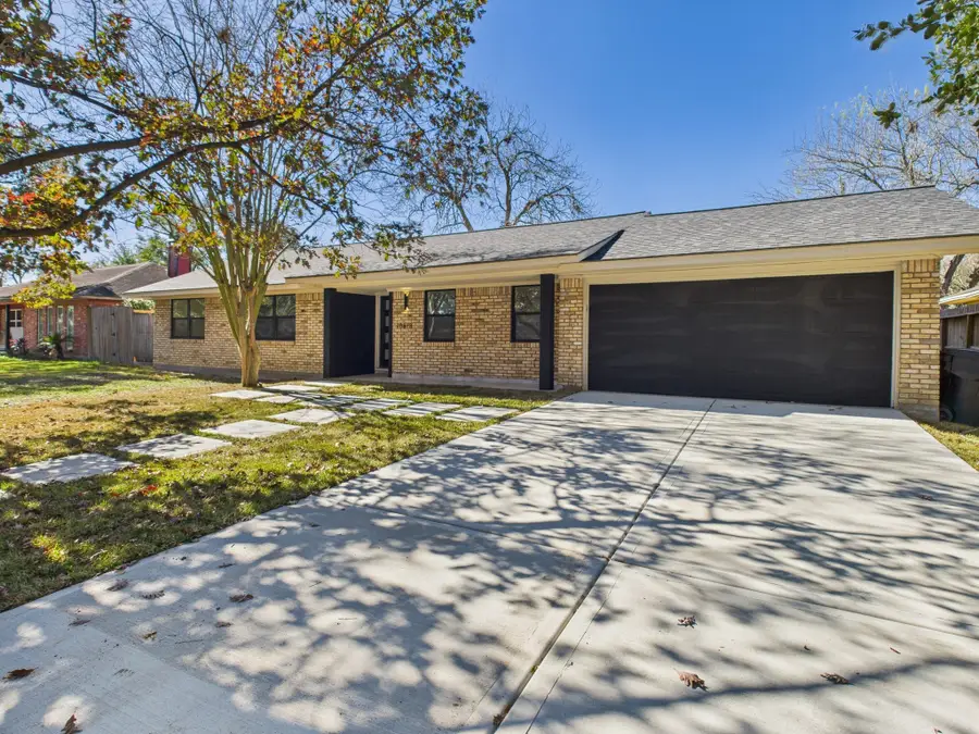 10818 Oasis Drive, Houston, TX 77096 - Image #2