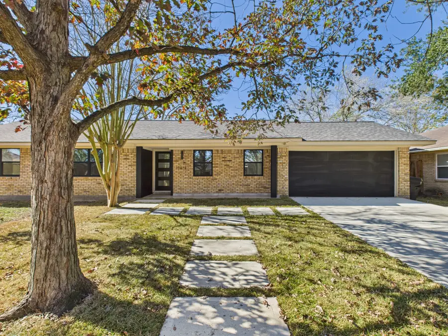 10818 Oasis Drive, Houston, TX 77096 - Image #3